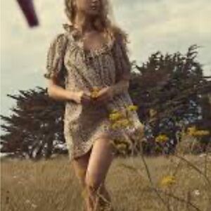 Doen Evalene in cream poppy bell floral liberty print